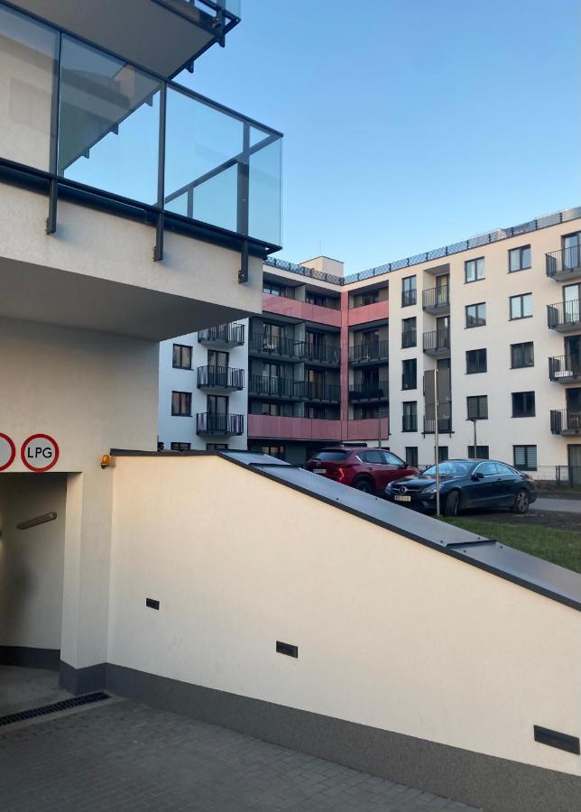 Airport Green Apartment Kl21 - Air Condition & Free Parking ורשה מראה חיצוני תמונה